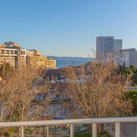 Apartment Spacious Apartment -10 Min Walk To Znjan Beach, Split *