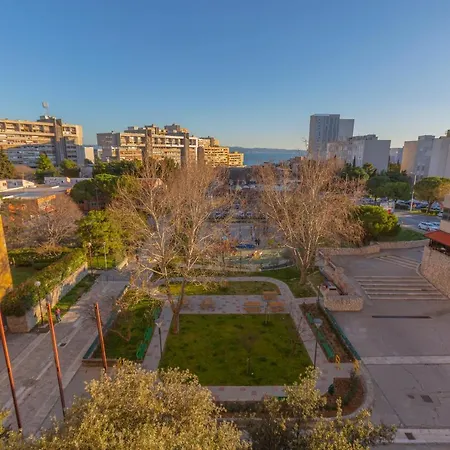 Spacious Apartment -10 Min Walk To Znjan Beach, Split Split