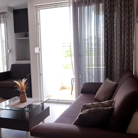 Appartamento Lavender Apartment Znjan -10 Min Walk To Znjan Beach, Split