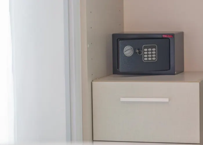 Spacious Apartment -10 Min Walk To Znjan Beach, Split Split