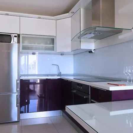 Apartman Spacious -10 Min Walk To Znjan Beach, Split
