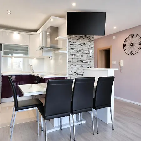Apartment Lavender Znjan -10 Min Walk To Znjan Beach, *