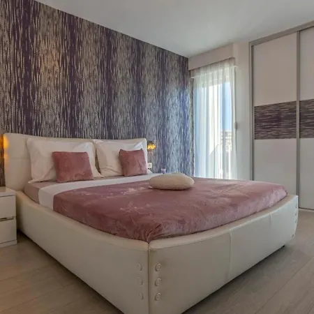 Apartment Split شقة سبليت